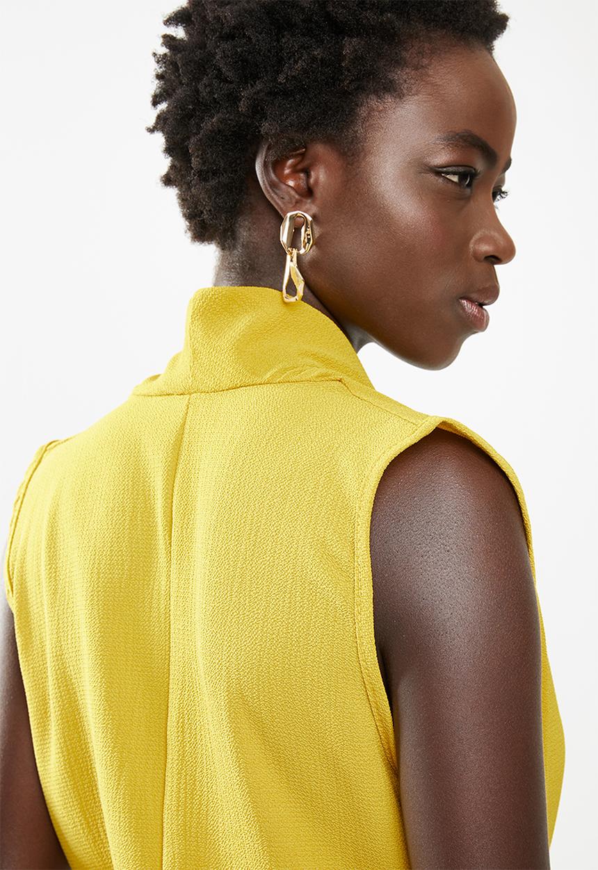 edit - Wrap over top - yellow