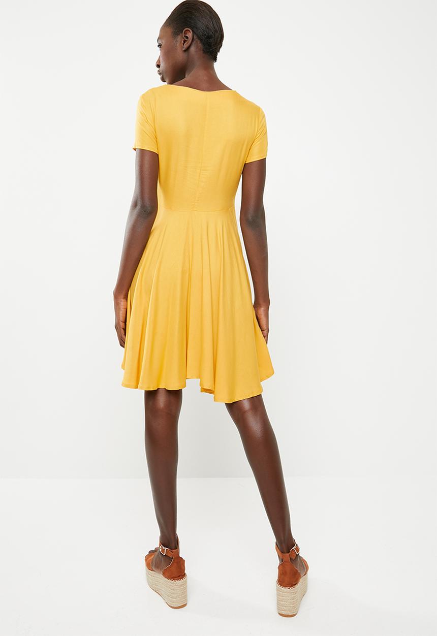 c(inch) - Ruched front fit and flare dress - yellow