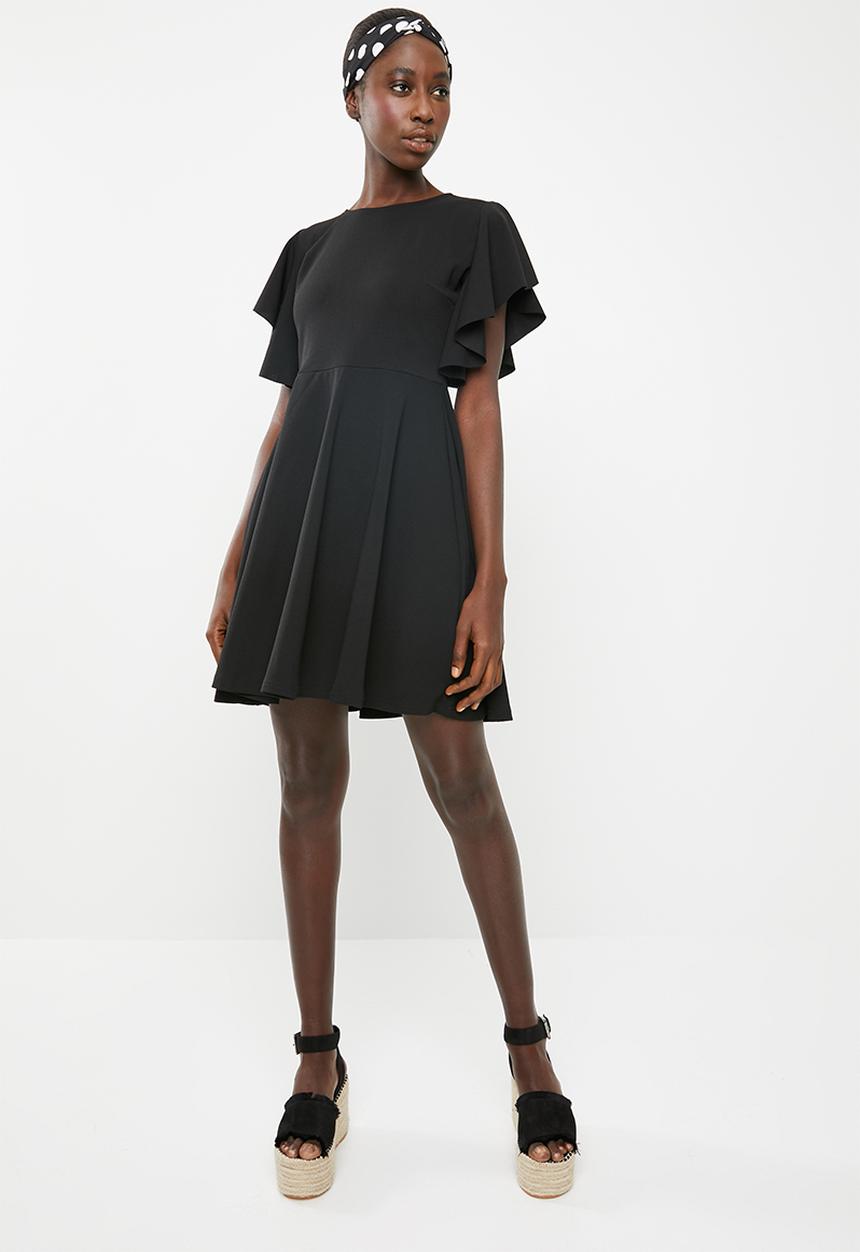 c(inch) - Sleeve detail fit and flare dress - black