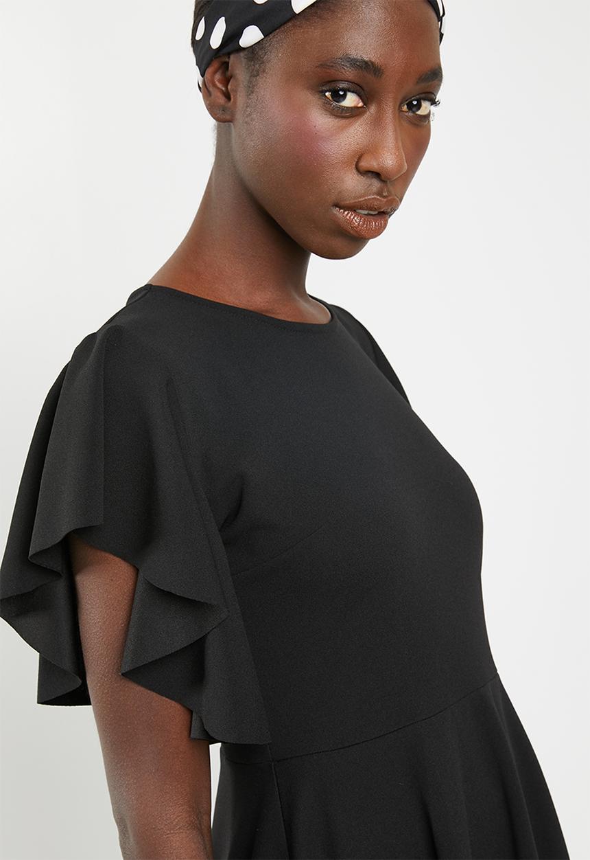 c(inch) - Sleeve detail fit and flare dress - black