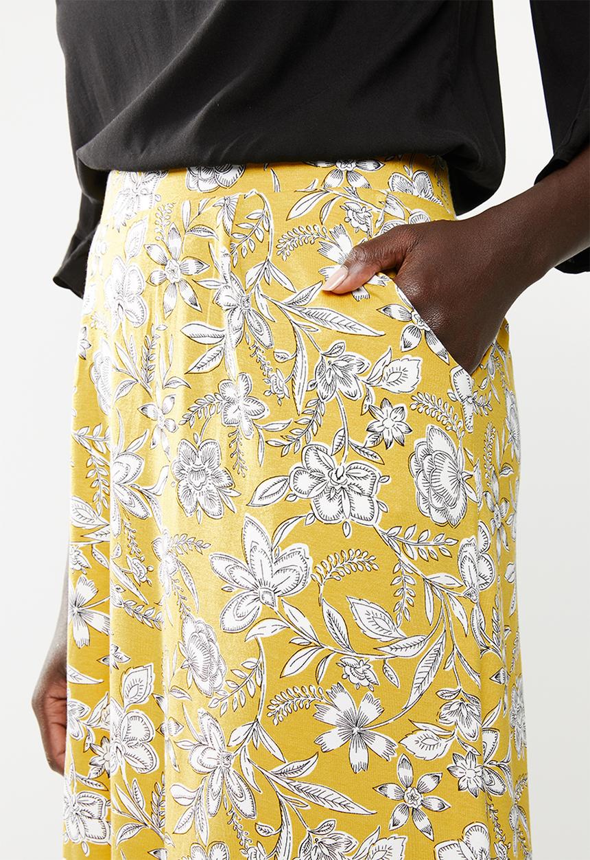 edit - Fit and flare skirt - yellow