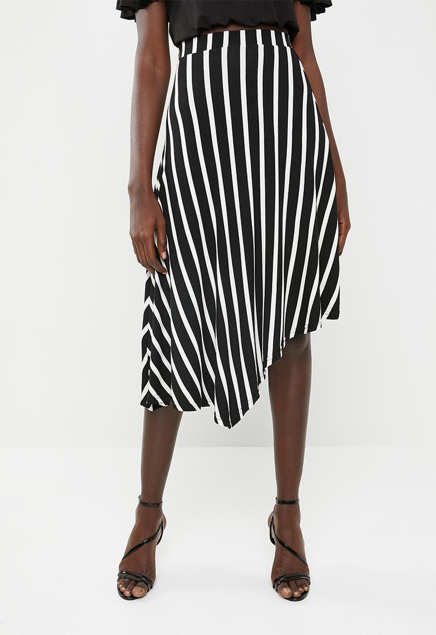 c(inch) - Asymmetrical skirt - black and white
