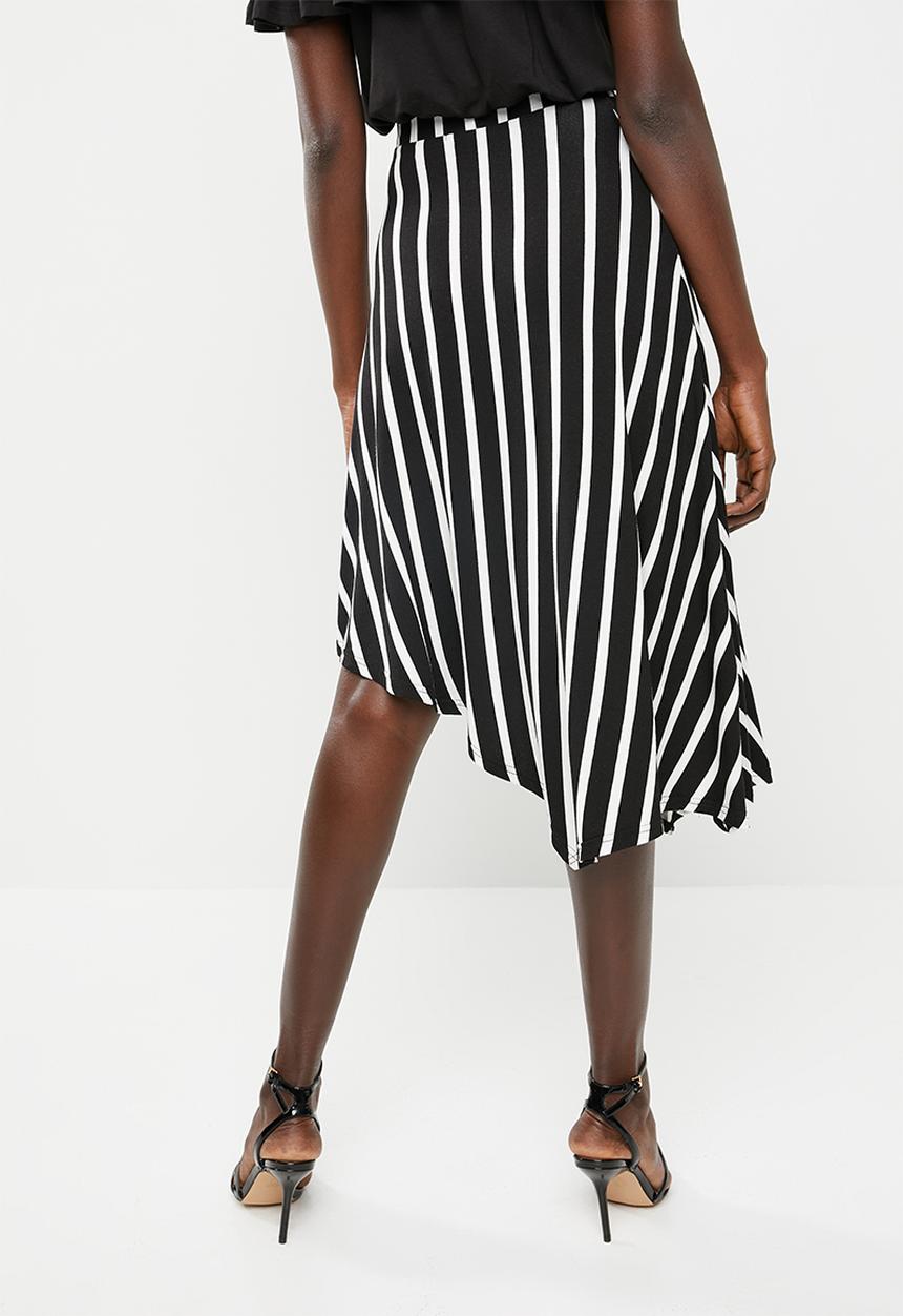 c(inch) - Asymmetrical skirt - black and white