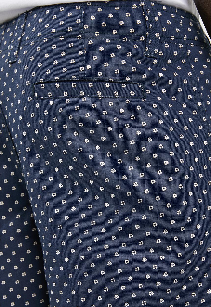 STYLE REPUBLIC - Ditsy floral print shorts - navy 