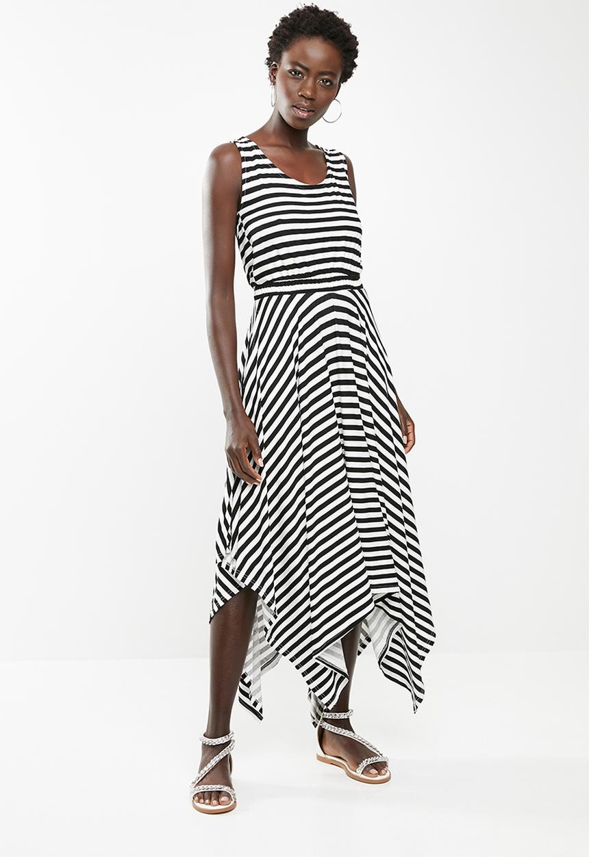 edit - Striped sleeveless dress with dipped hem - black & white 
