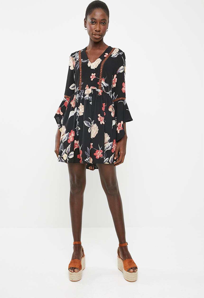 Revenge - Flare sleeve floral v-neck dress - black