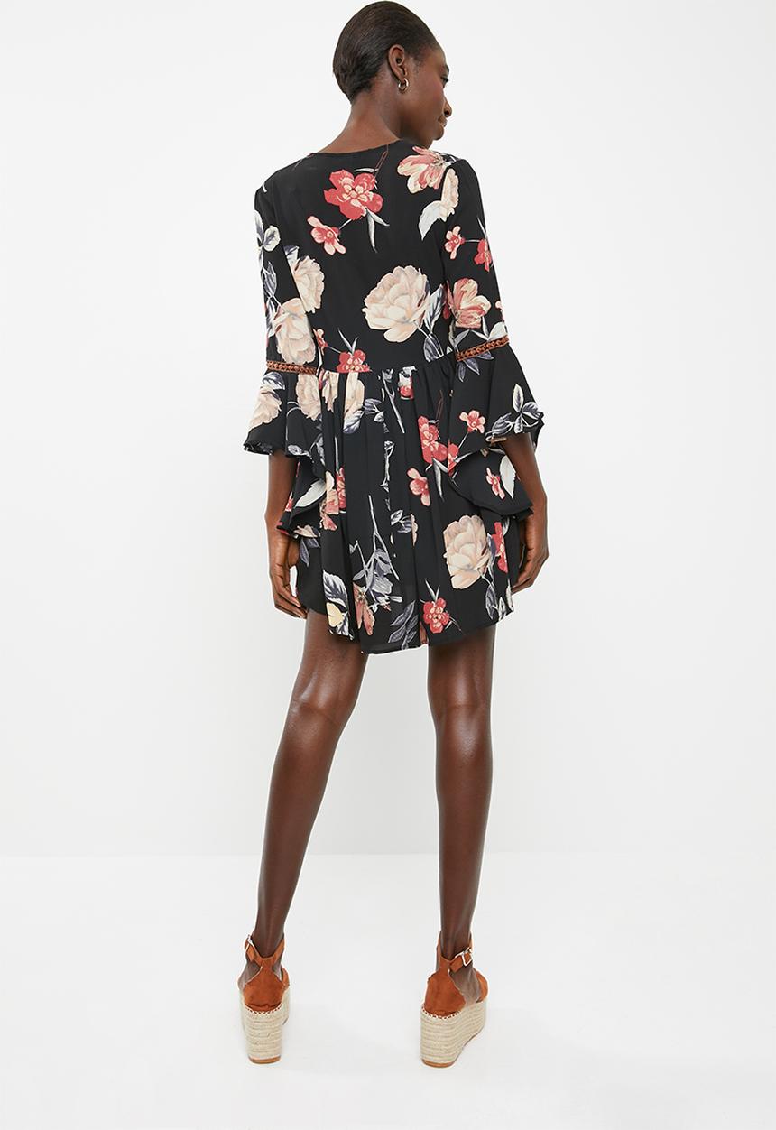 Revenge - Flare sleeve floral v-neck dress - black