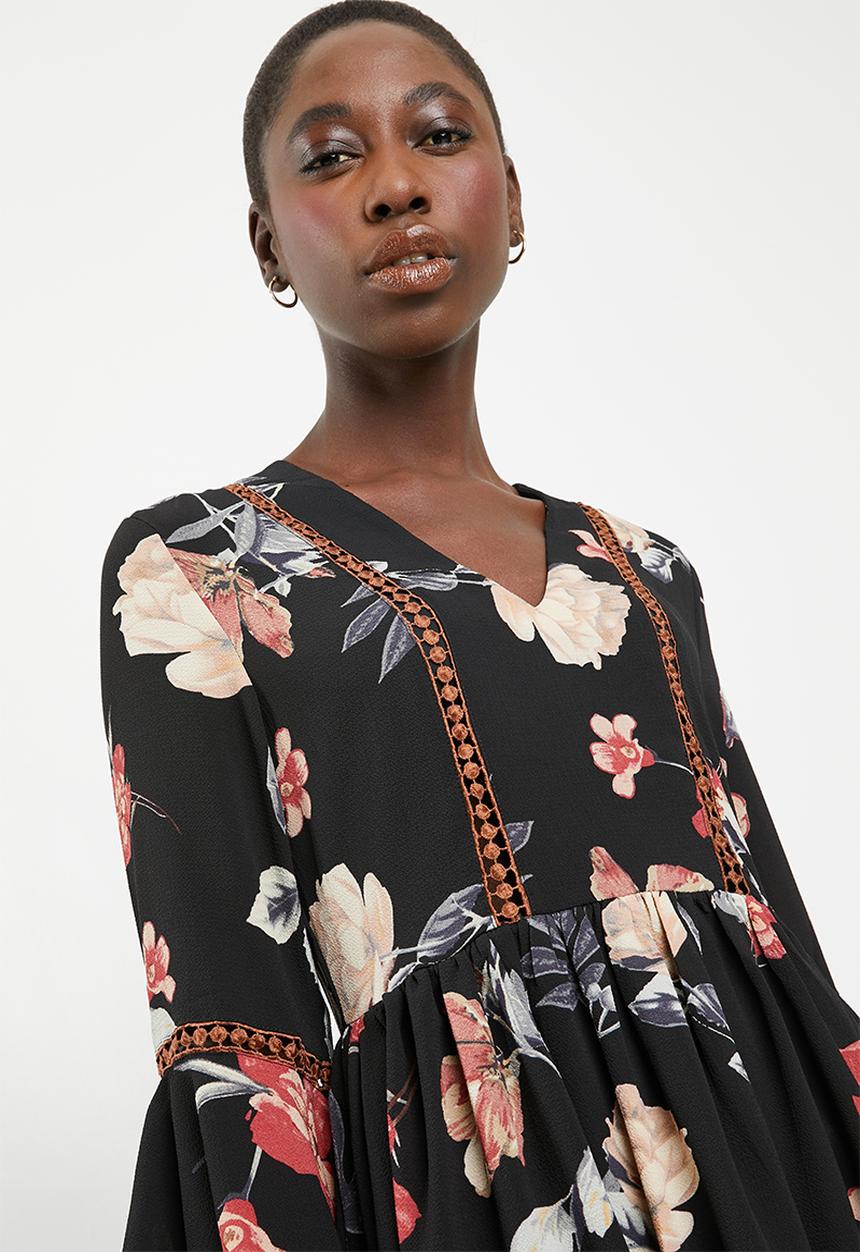 Revenge - Flare sleeve floral v-neck dress - black