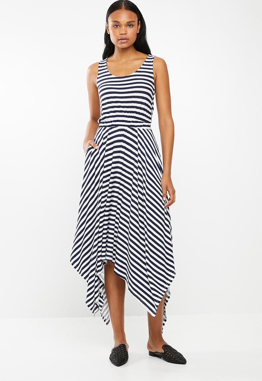 edit - Sleeveless dress with dipped hem - navy