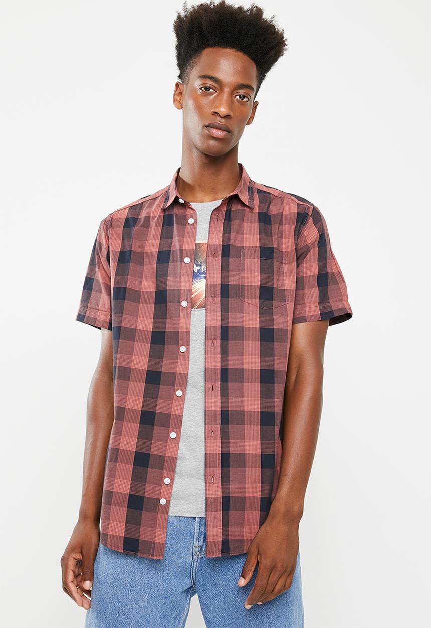 Superbalist - Regular short sleeve poplin check shirt - dark coral