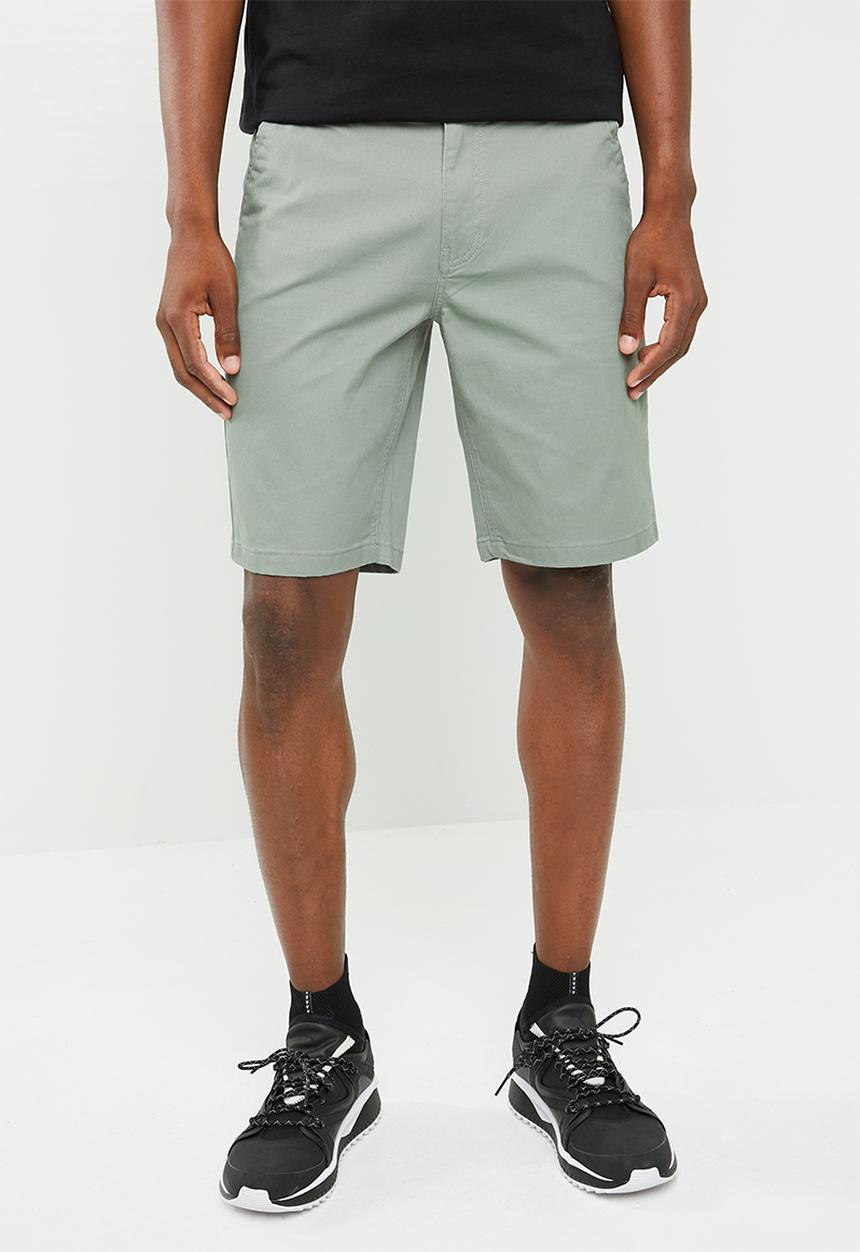 Superbalist - Slim chino shorts - green