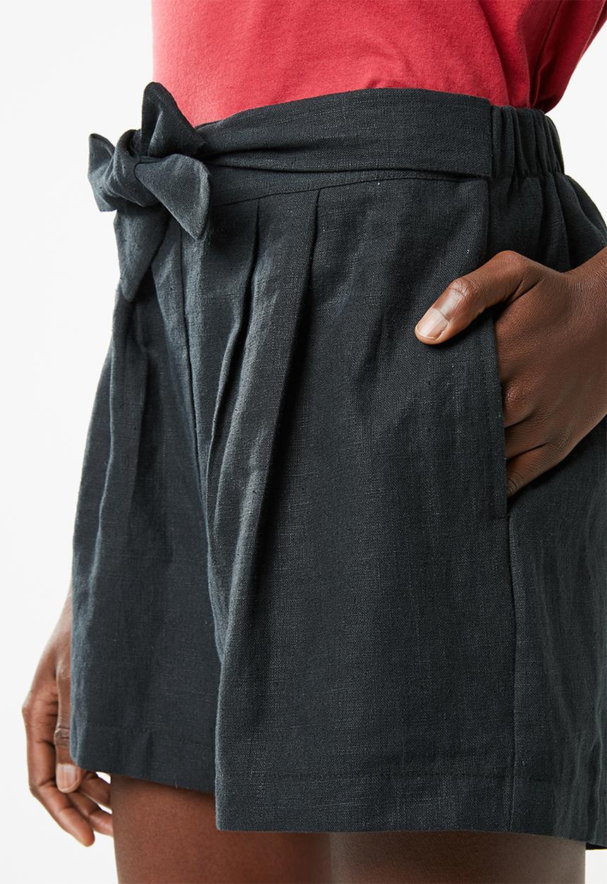 Superbalist - Short with tie - black