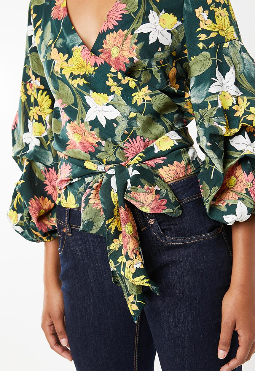 STYLE REPUBLIC - Romantic volume wrap blouse - green
