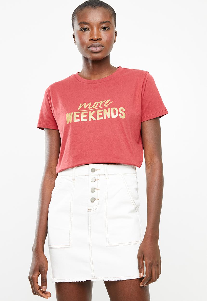 Superbalist - More weekends tee - red
