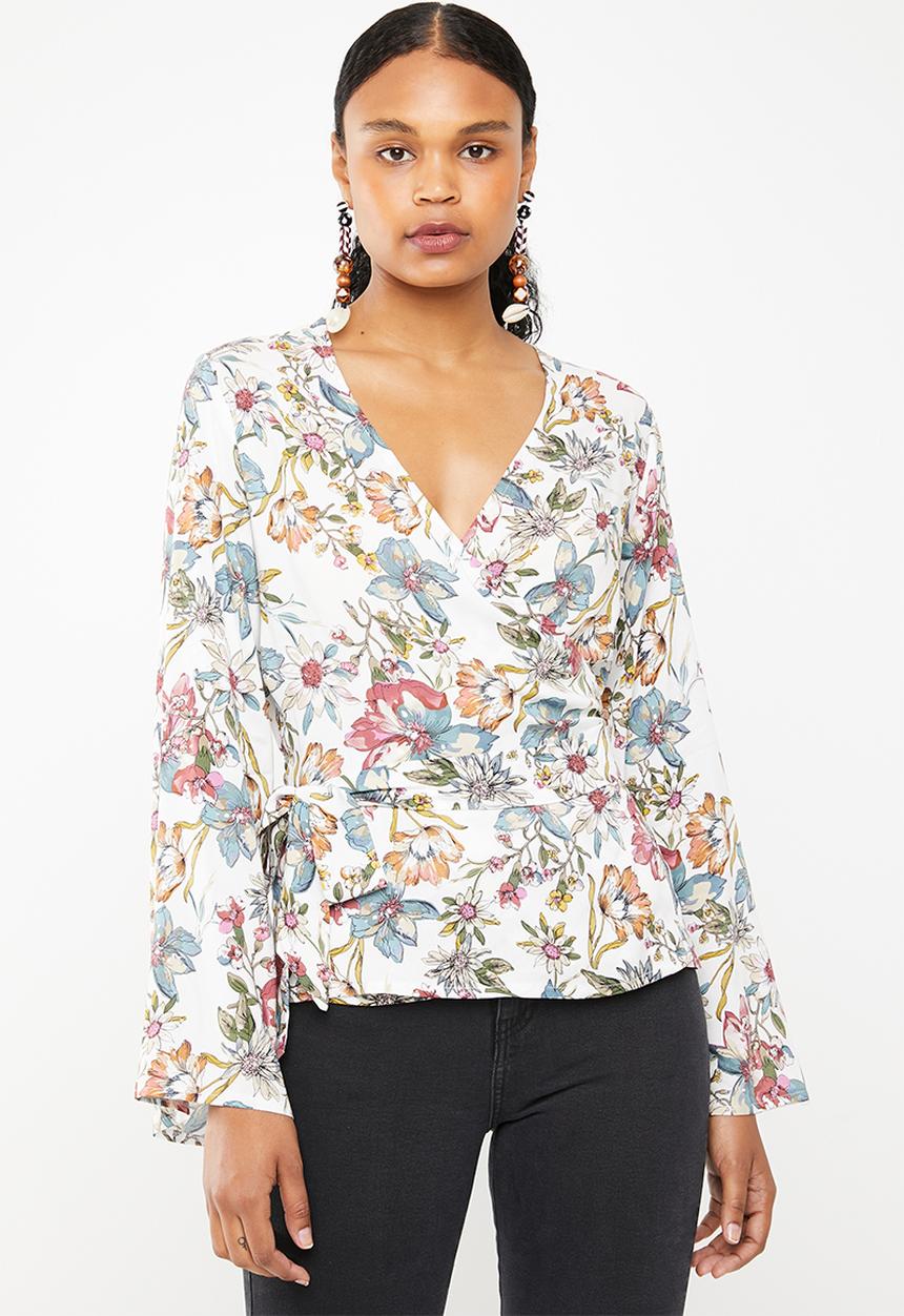 Superbalist - Bell sleeve wrap blouse - black floral 