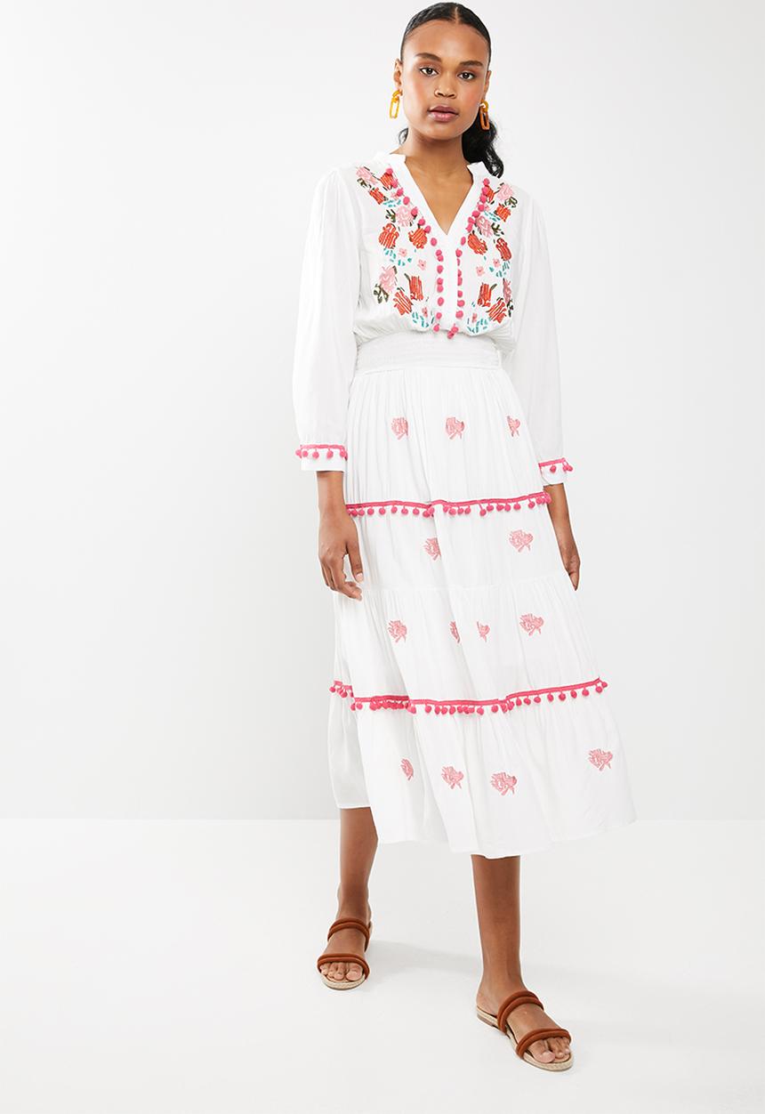 STYLE REPUBLIC - Embroided maxi dress - white