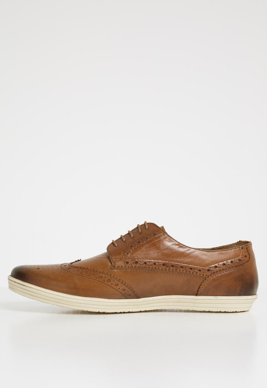 Base London - Perform burnished leather - tan 