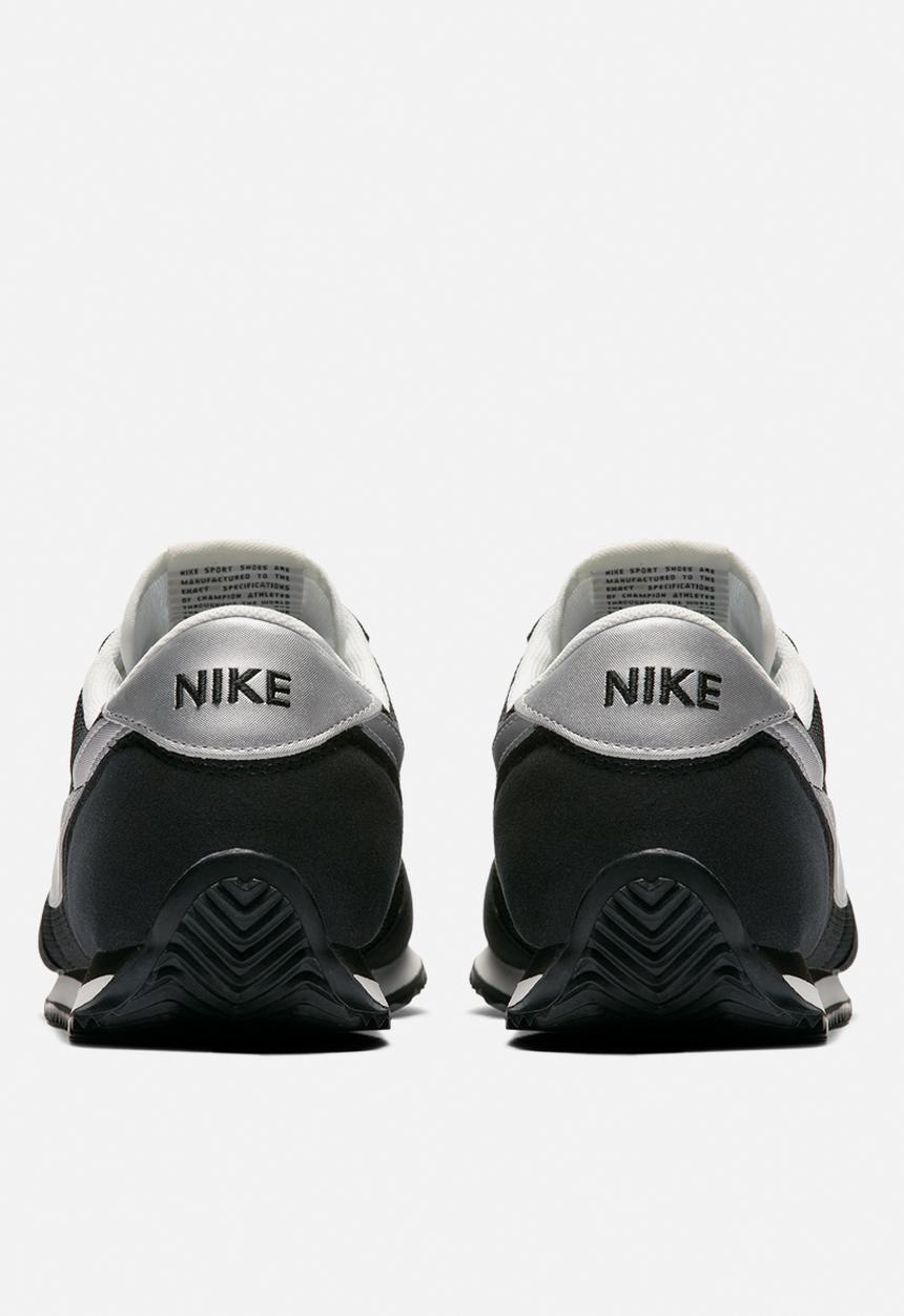 Nike - Oceania Textile - black & metallic silver summit white 