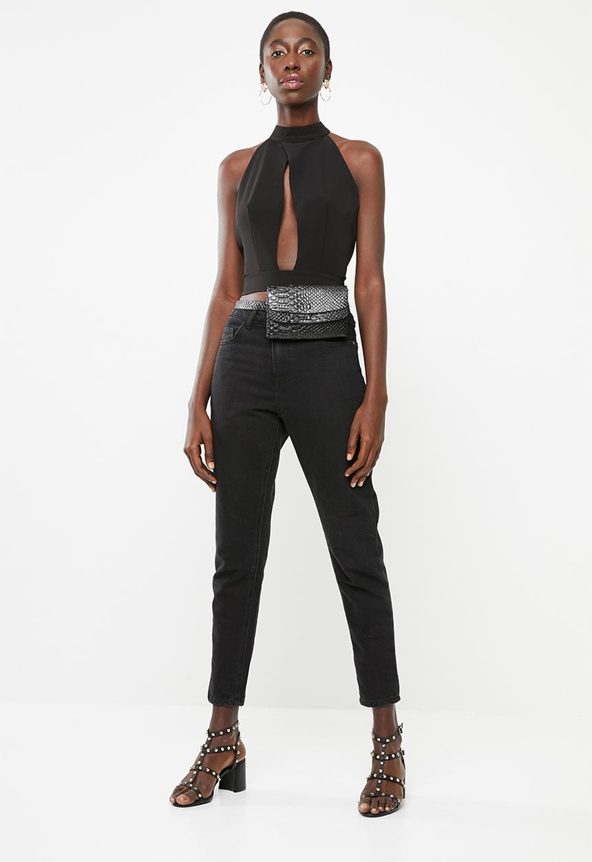 STYLE REPUBLIC - Cross front crop top - black
