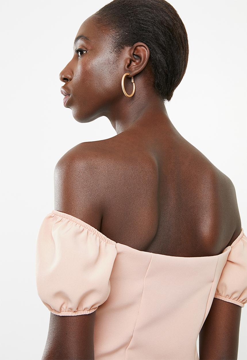 STYLE REPUBLIC - Front button bardot top - pink