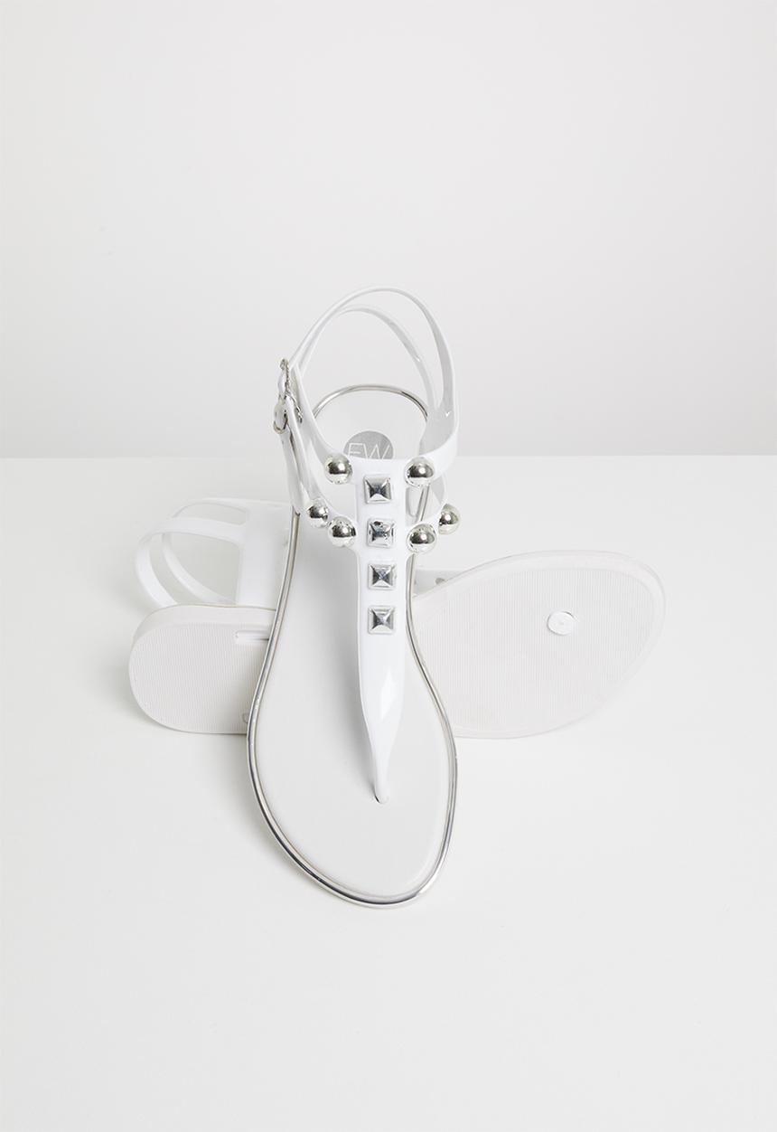 Footwork - Stud detail t-bar sandals - white