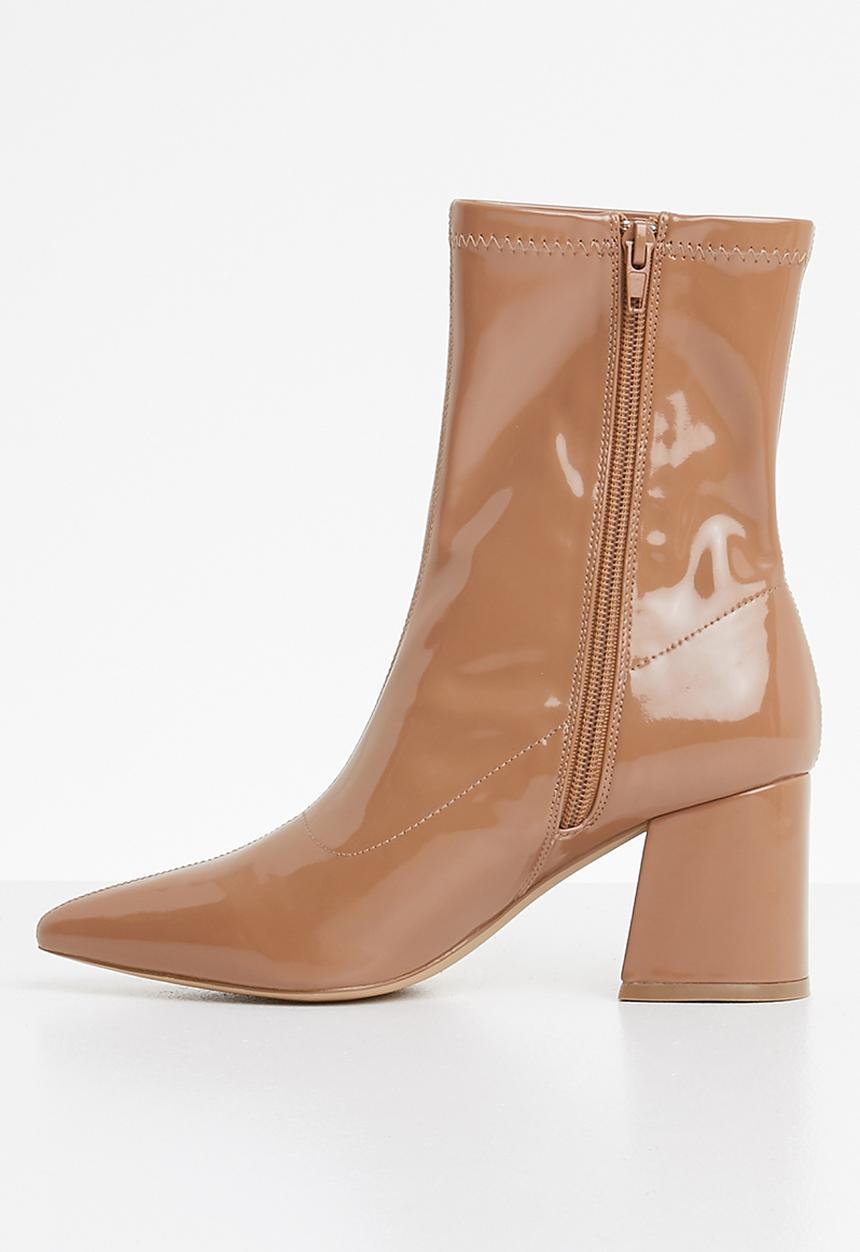 Missguided - Mid heel sock boot patent - neutral