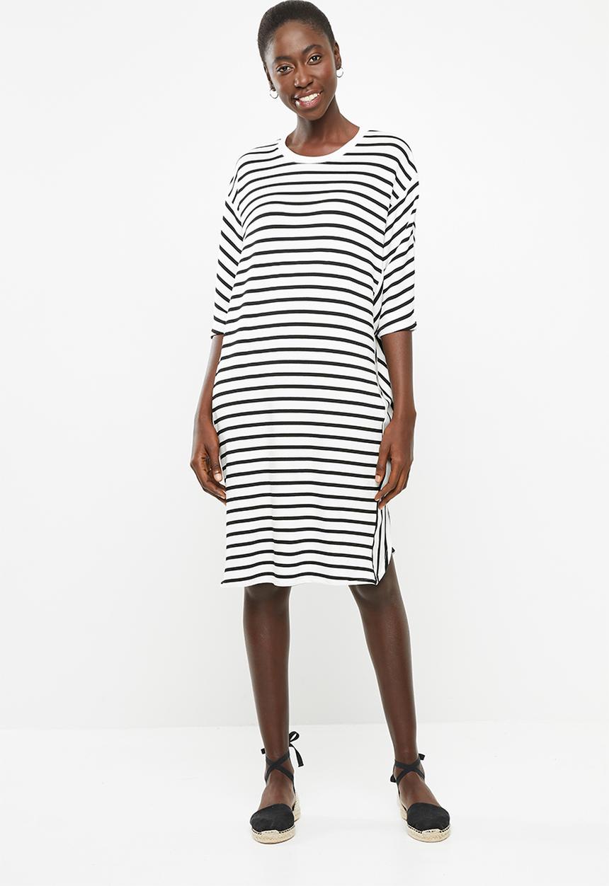 Superbalist - Contrast stripe dolman t-shirt dress - black and white stripe