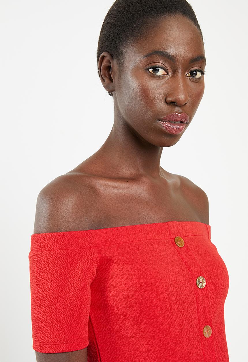 Superbalist - Fitted off the shoulder button through top - red