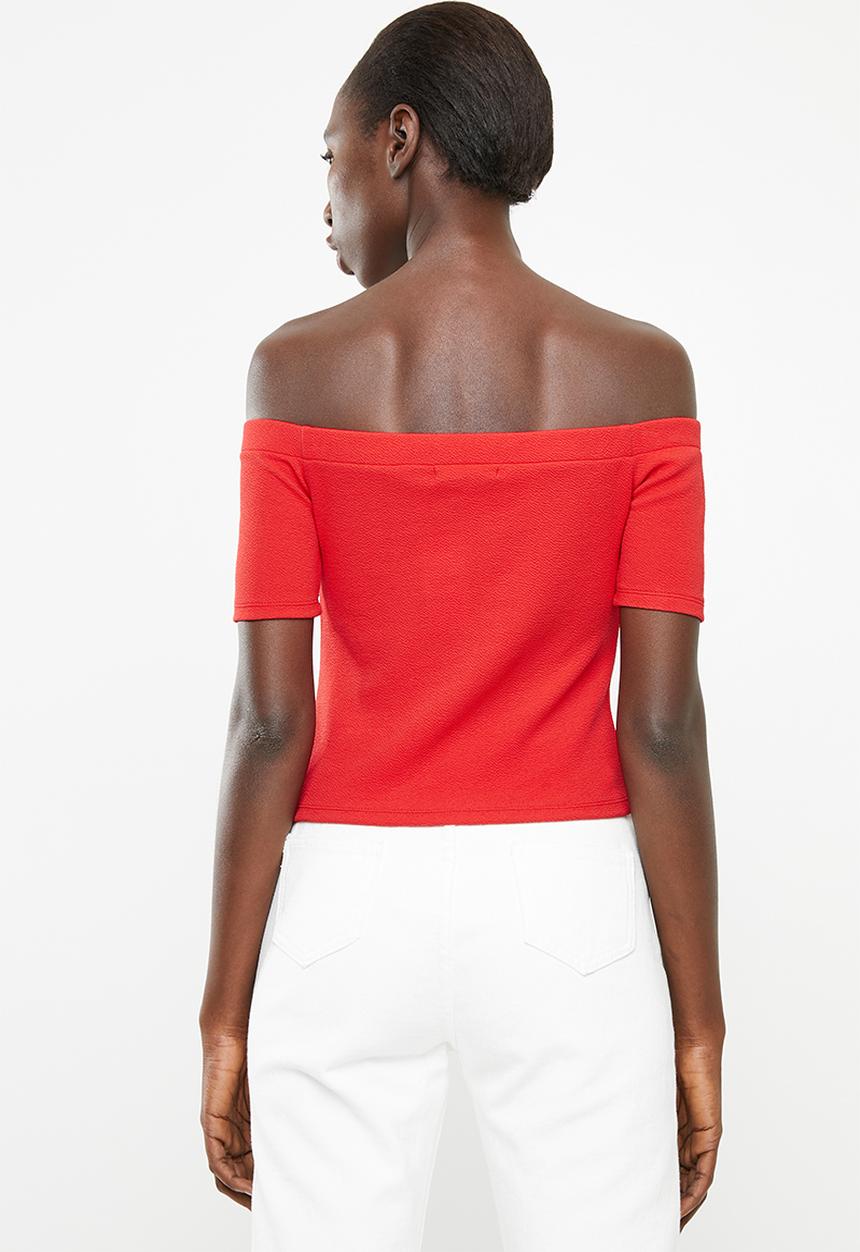 Superbalist - Fitted off the shoulder button through top - red