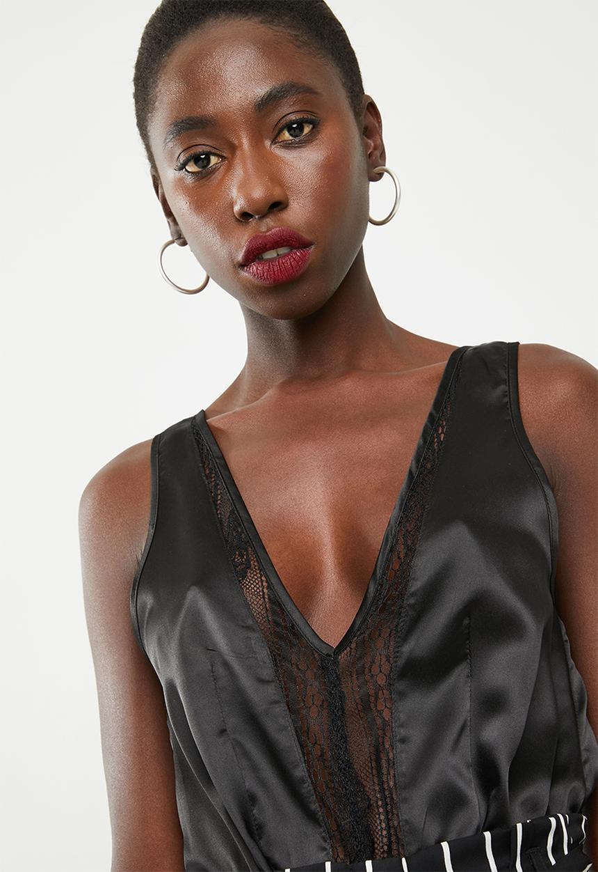Missguided - Satin and lace plunge v neck bodysuit - black