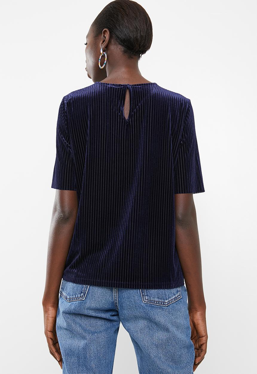 Vero Moda - Ella velvet short sleeve boca top - navy