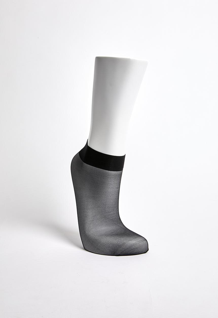 Superbalist - Sheer ankle socks - black