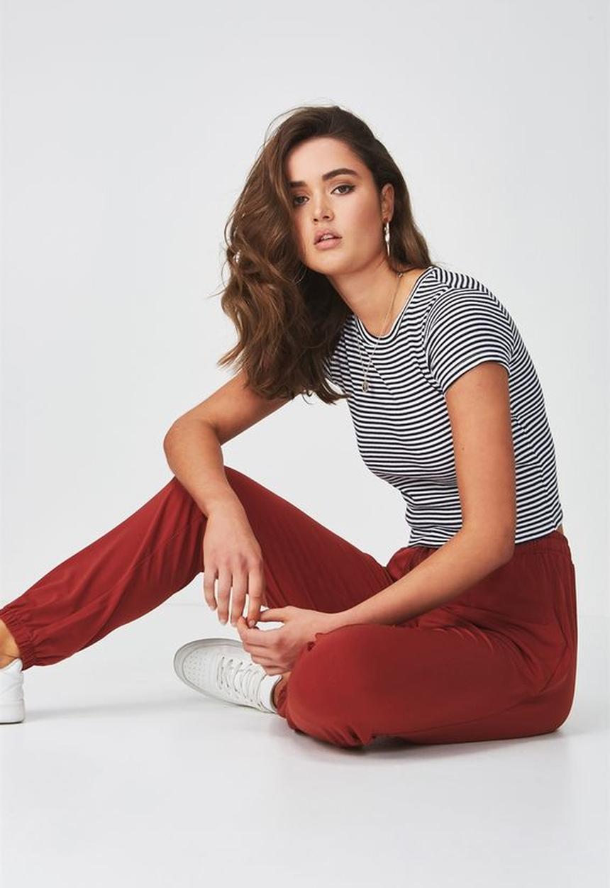 Supré  - Zoey midi length rib tee - black & white