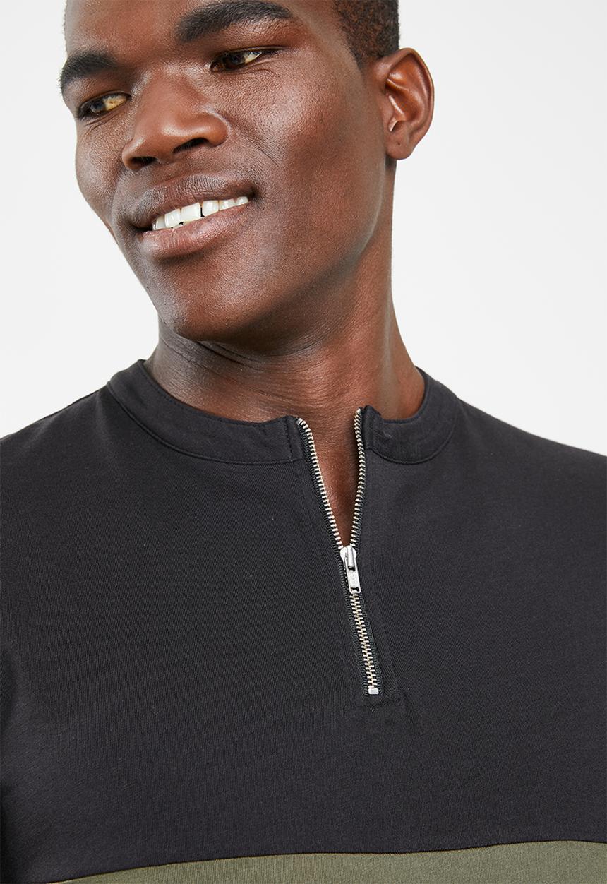 Only & Sons - Half zip colour block tee - black/olive