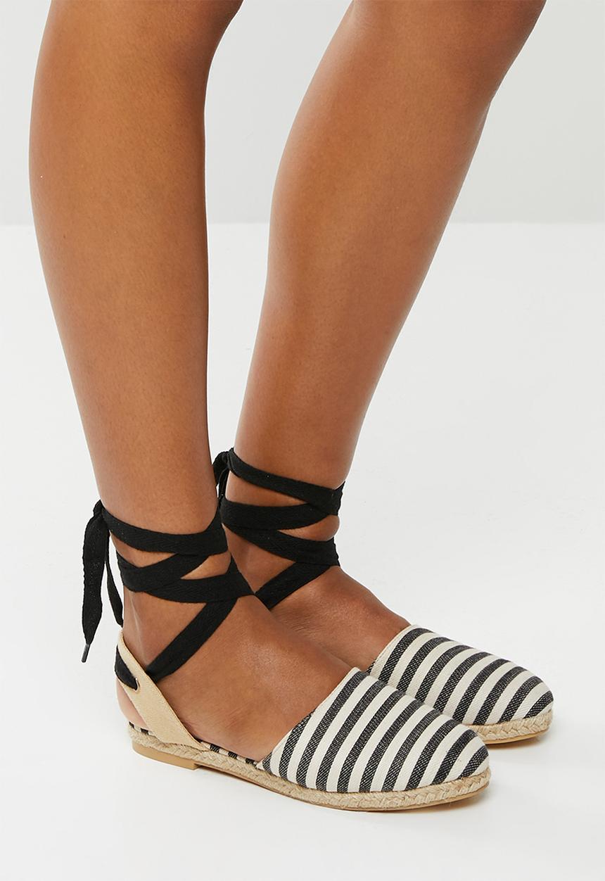 Superbalist - Daisy lace up espadrille - black and white
