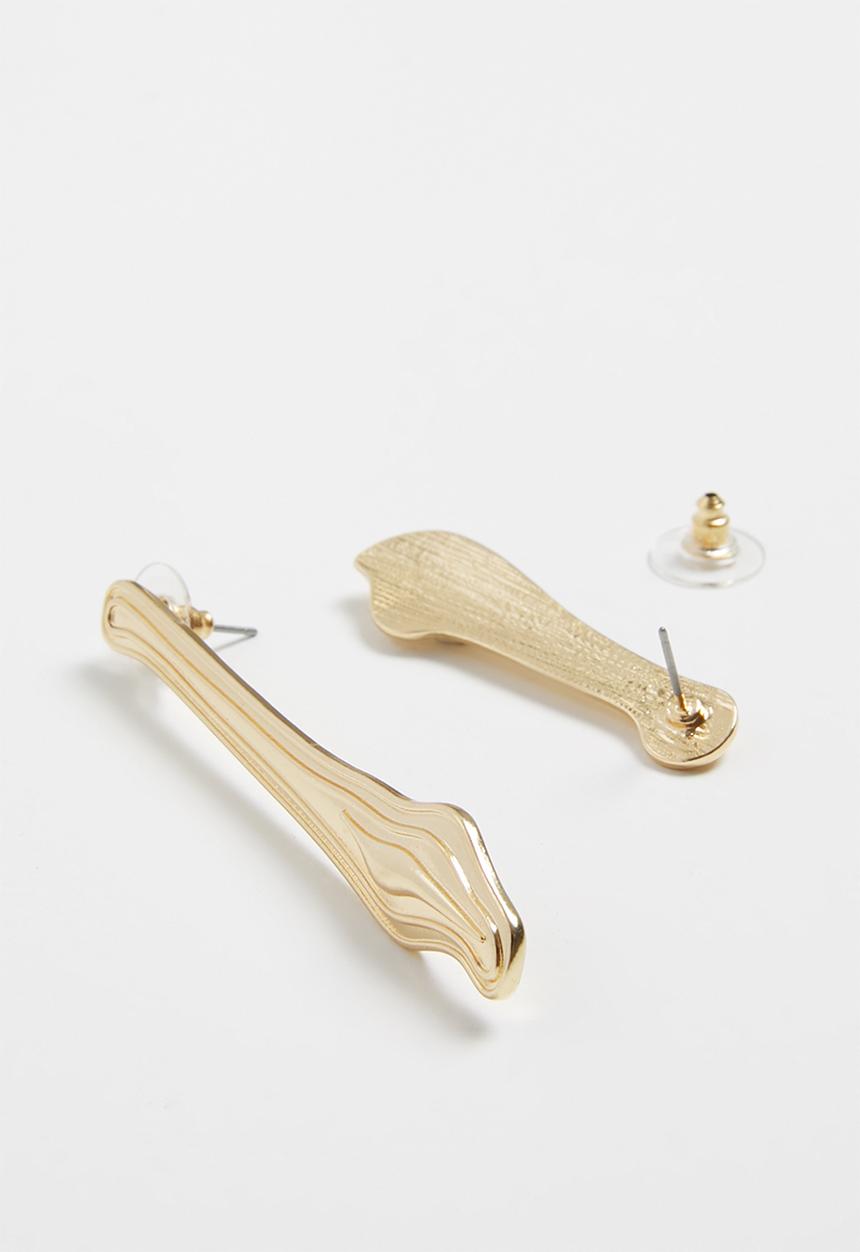 Superbalist - Shannon mismatched earrings - gold