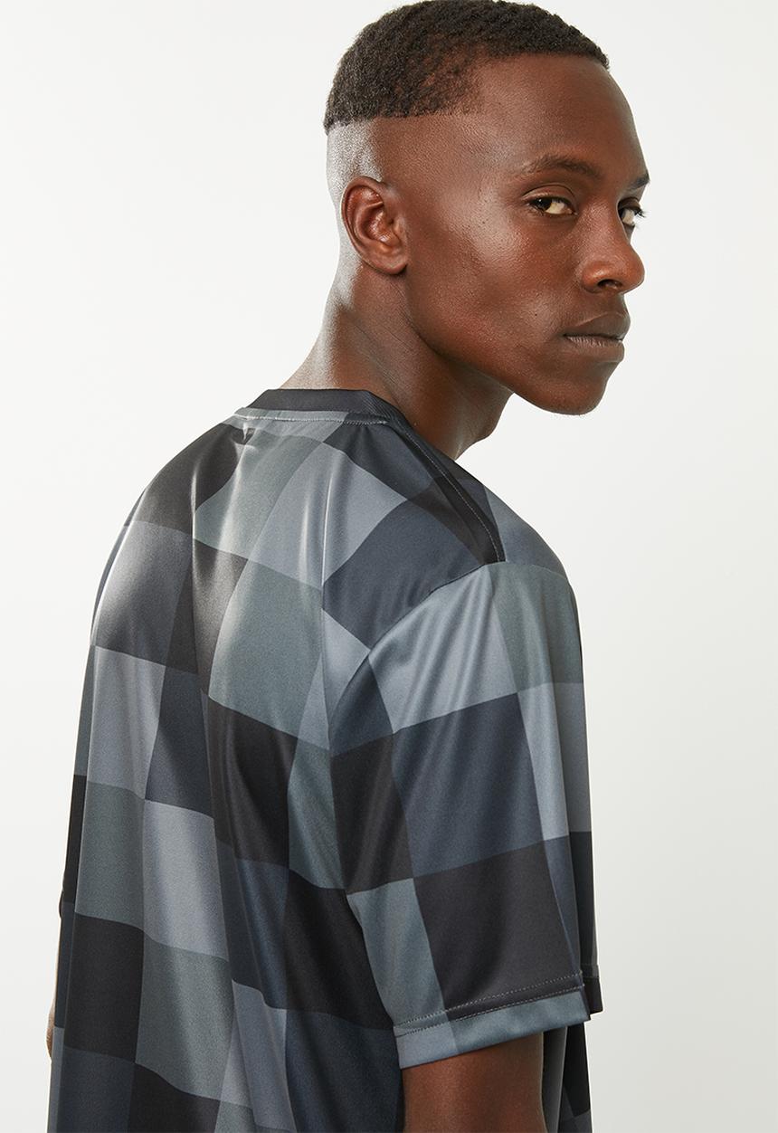 Umbro - Umbro monaco tee - grey & black