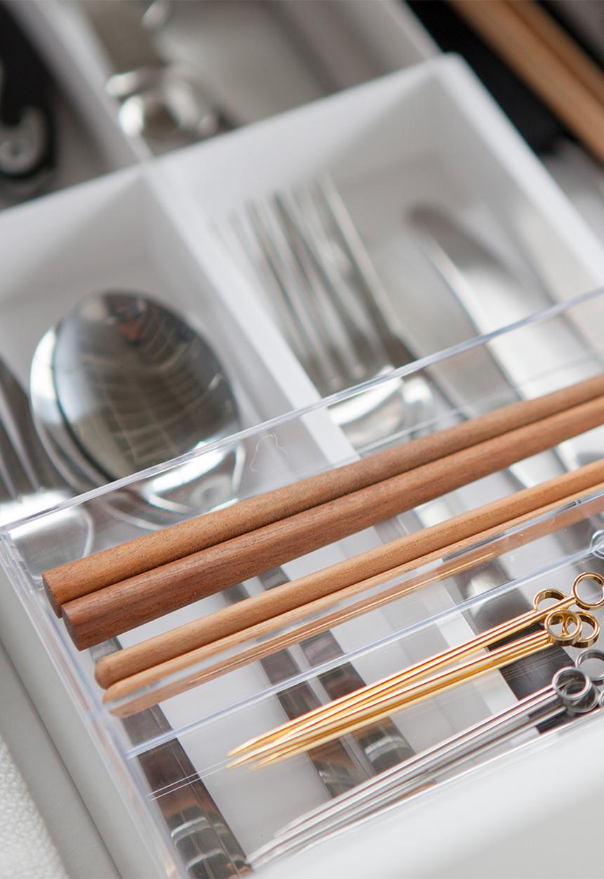 Yamazaki - Tower extendable cutlery tray with slide - white