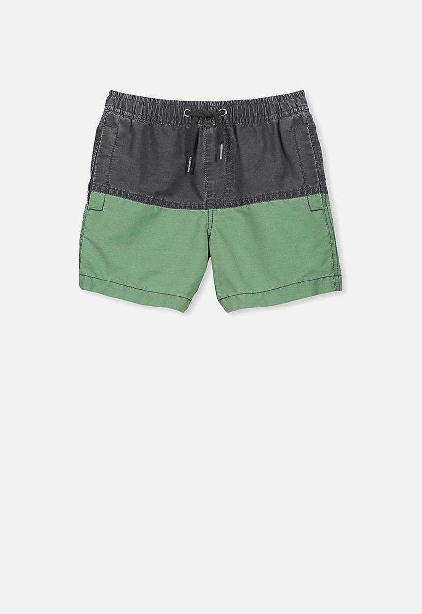 Cotton On - Murphy swim short -green & black 