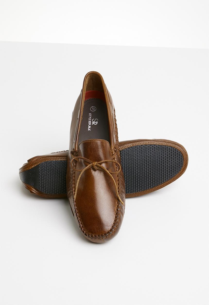 STYLE REPUBLIC - Uno buff loafer - brown