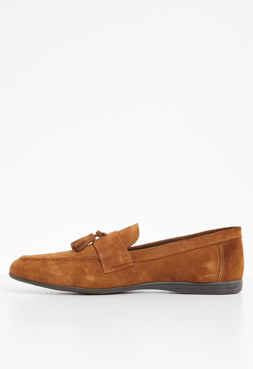 STYLE REPUBLIC - Suede tassel slip-on shoes - tan 