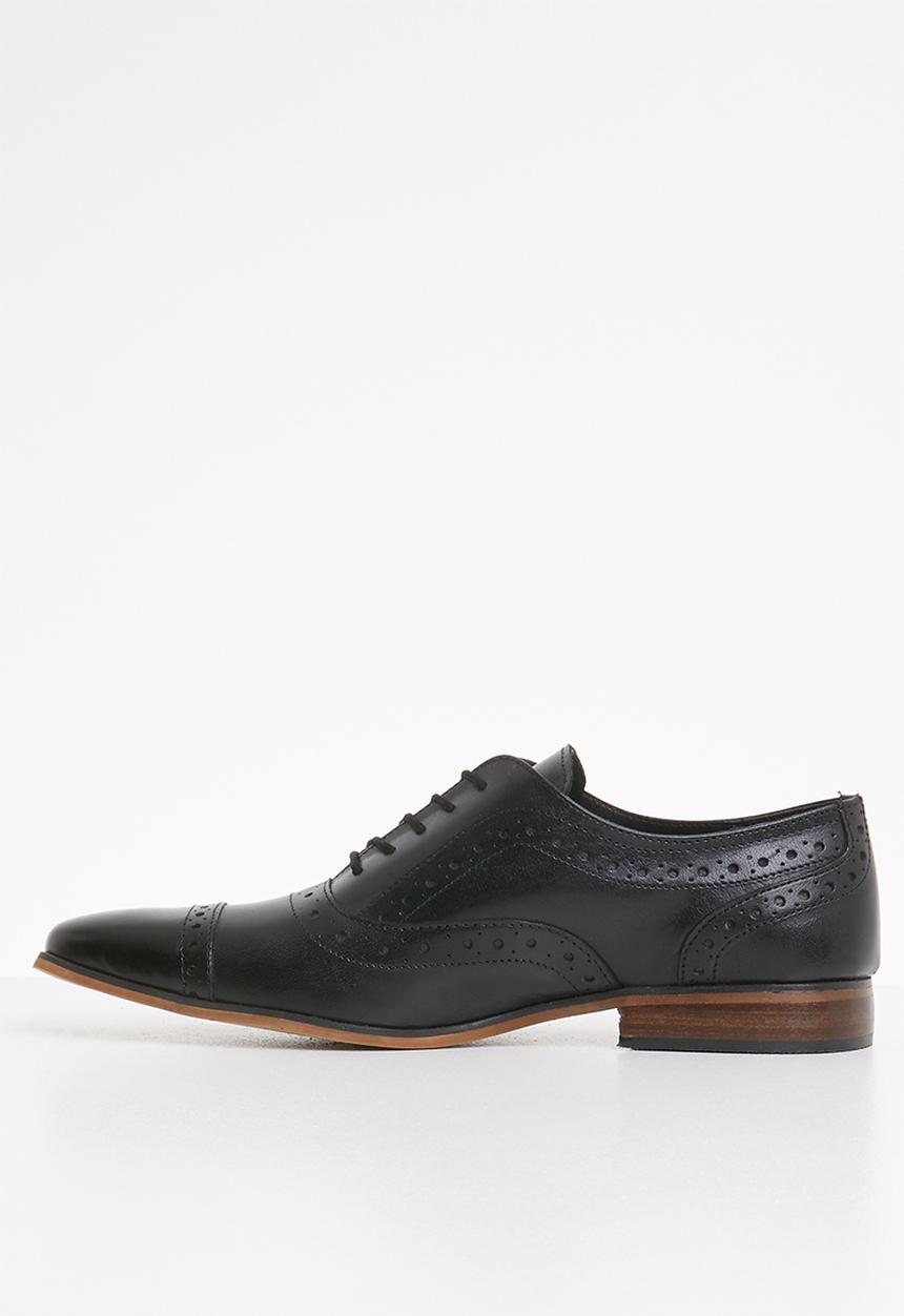 STYLE REPUBLIC - Formal toe detail lace-up shoes - black 