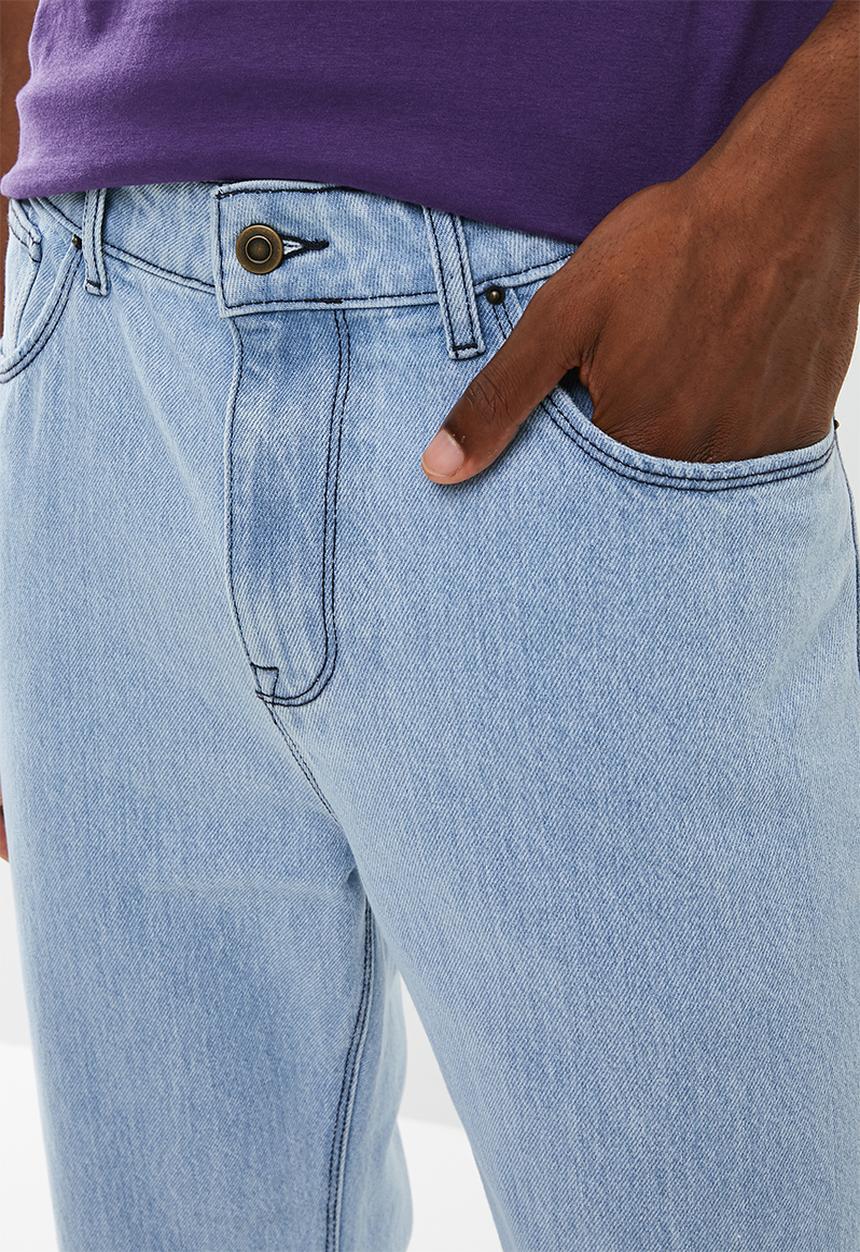 Superbalist - Cropped regular tapered released hem jeans - blue