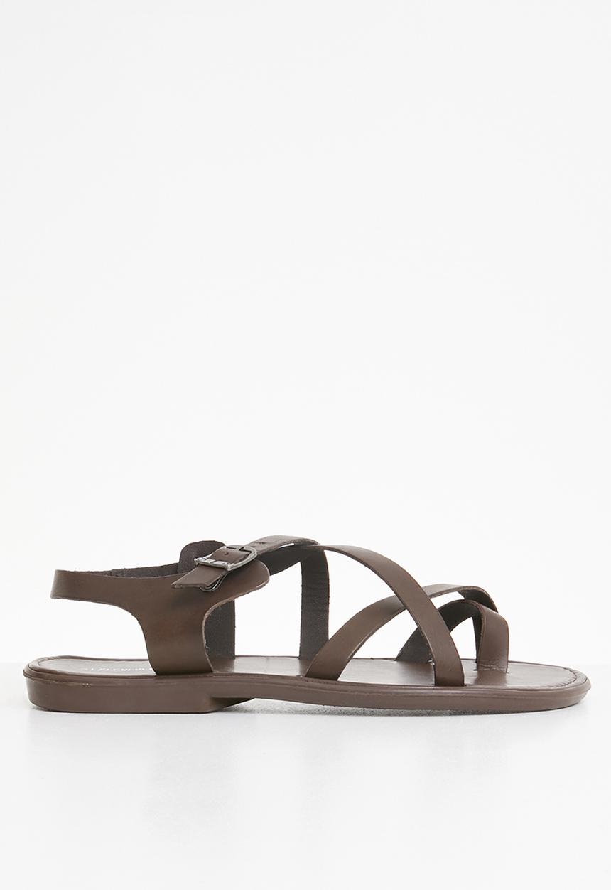 STYLE REPUBLIC - 2 Criss cross sandals - brown