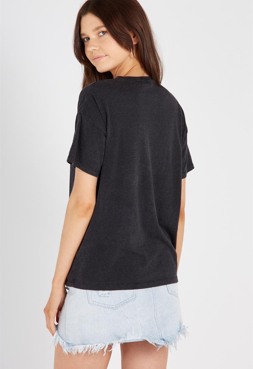 Supré  - Distressed chain tee - black
