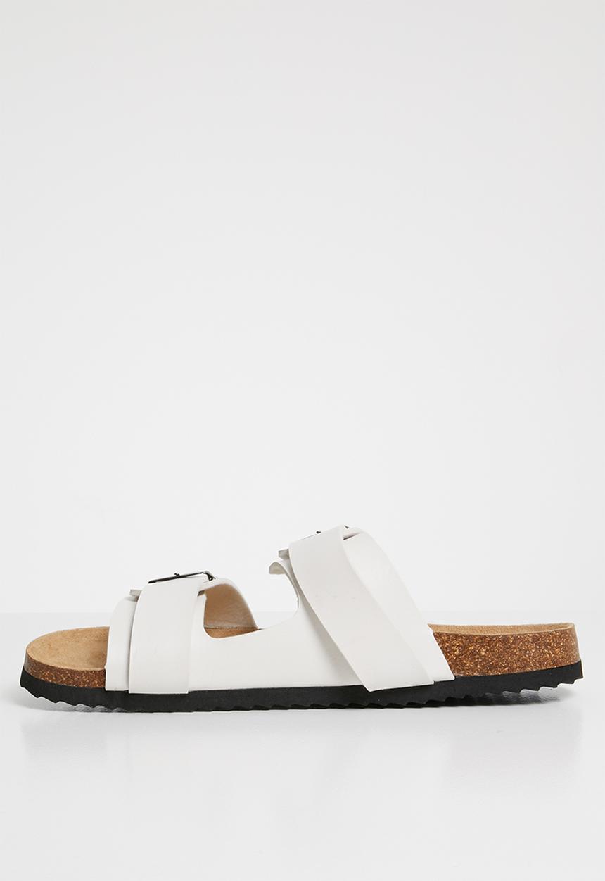 Brave Soul - Anthony strap buckle slider sandals - white