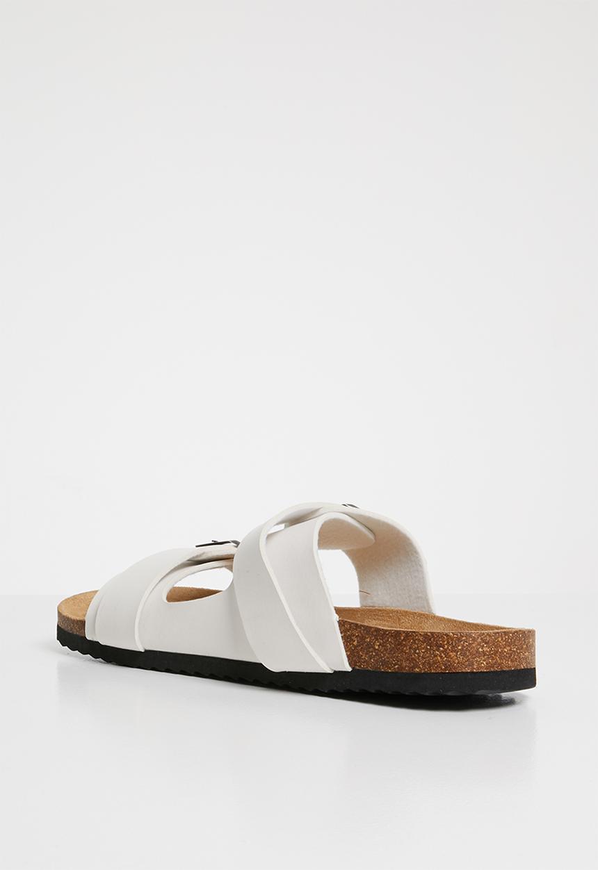 Brave Soul - Anthony strap buckle slider sandals - white
