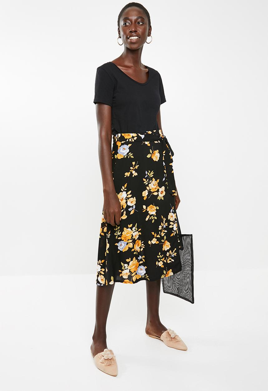 Superbalist - Cut up hem midi skirt - black floral