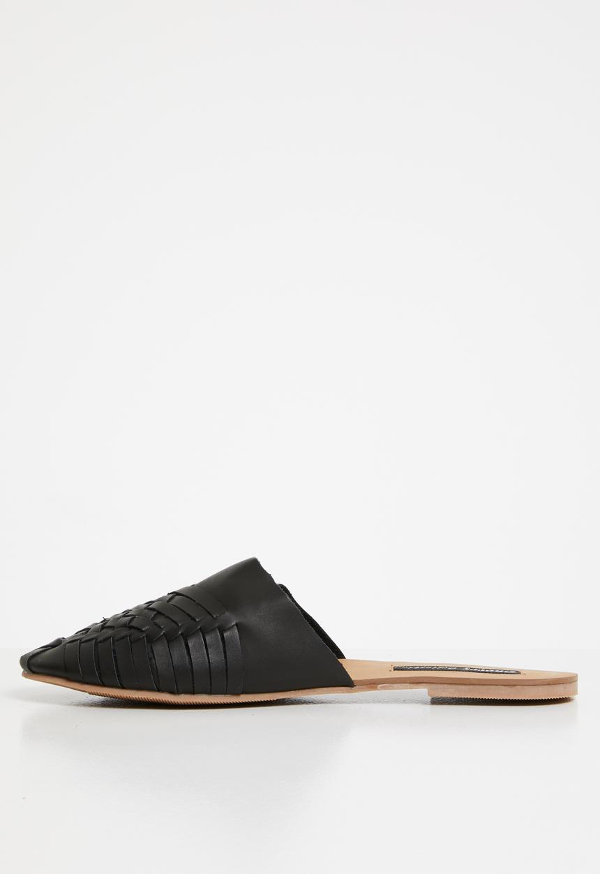 Cherry Collection - Montana woven detail pumps - black