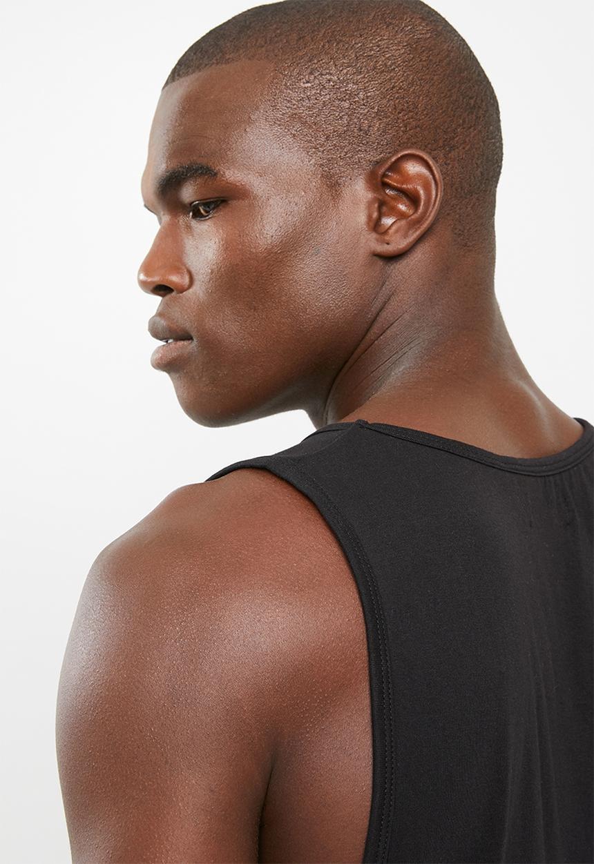 Brave Soul - Deakin scoop neck vest - black